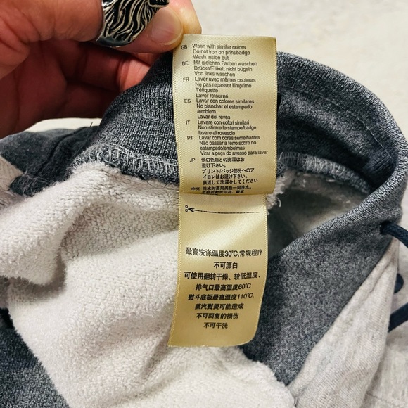 EUC Men’s Small Scotch & Soda Drawstring Joggers With Rear Zipper Pocket In Grey - Picture 10 of 10